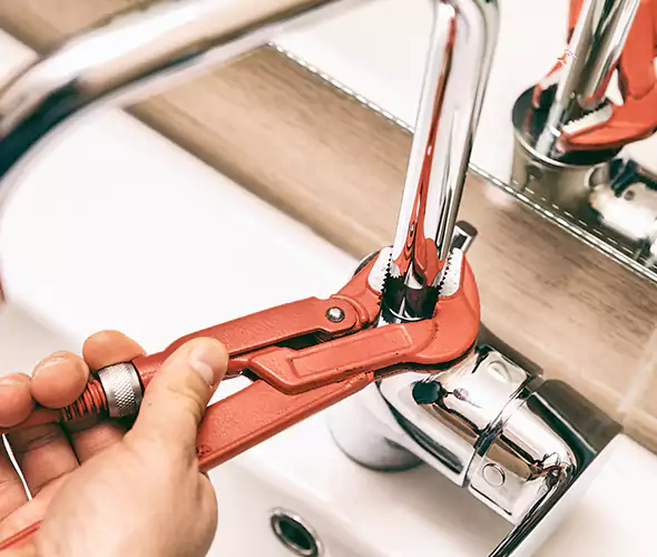 Expert Leak Repair Plumber in Elk Plain, WA